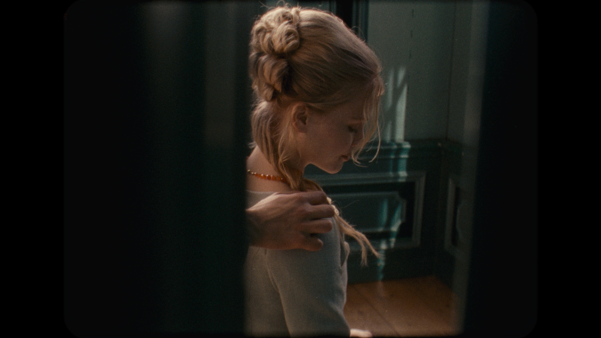 AMO AMARE, Still 3